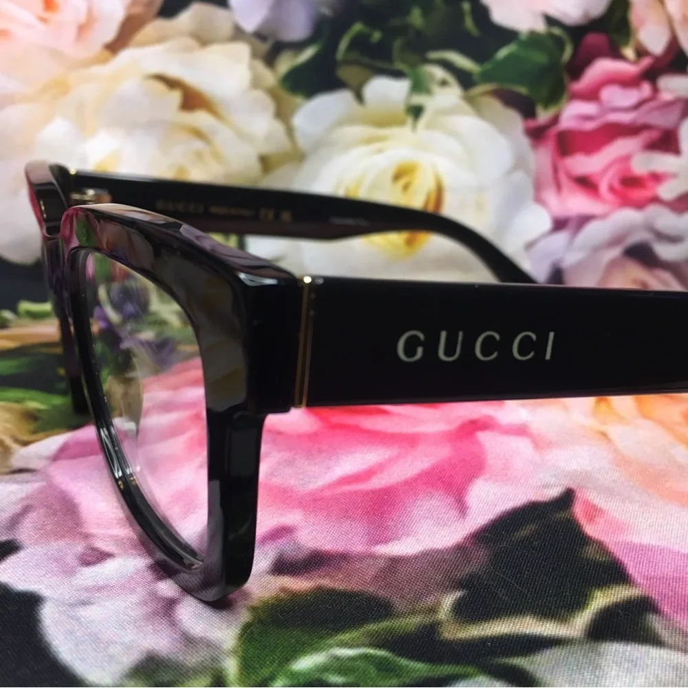 Gucci Black thick acetate glasses frames Logo in gold on arms New pouch papers